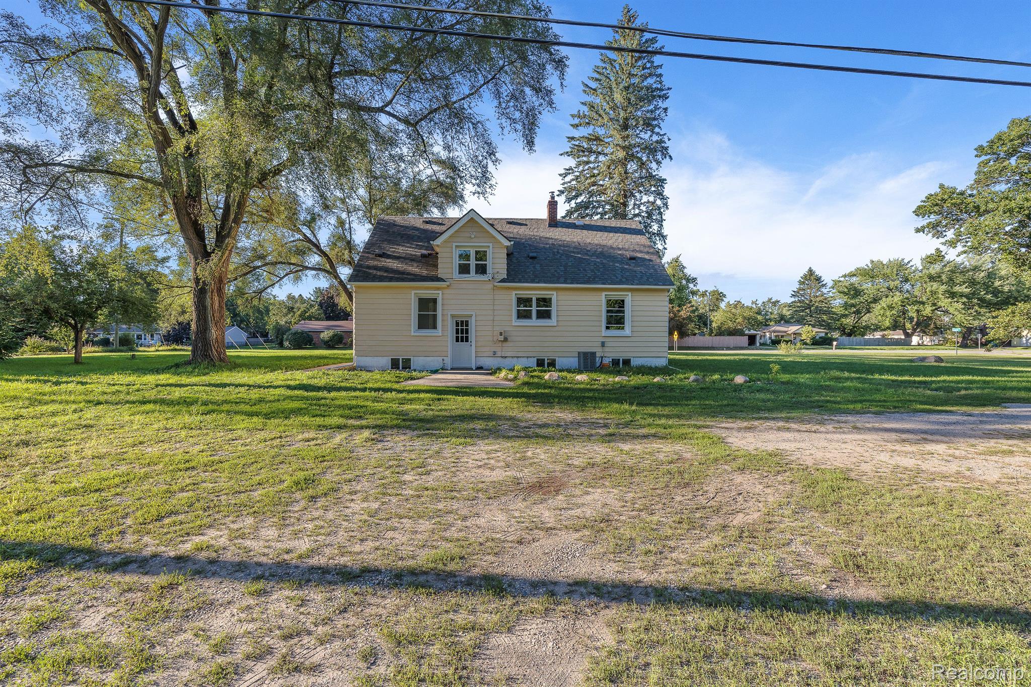 1995 Bass Lake Road Commerce Township, MI 48382 - Photo 6 of 43 Gallery Image 6