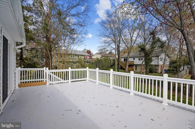 $830,000 | 2013 Hoover Lane, Alexandria, VA 22308