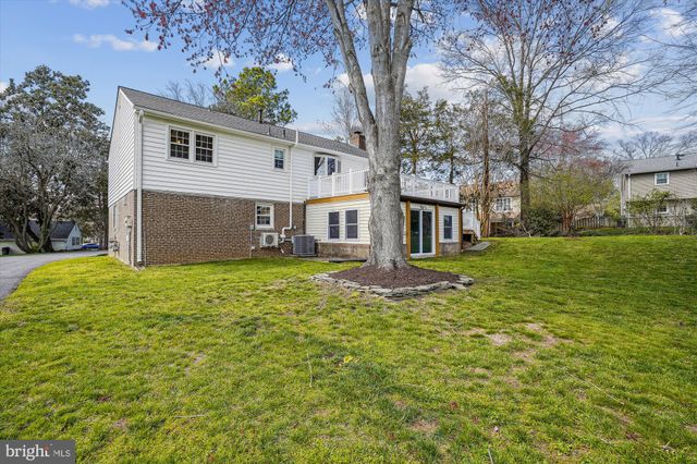 $830,000 | 2013 Hoover Lane, Alexandria, VA 22308