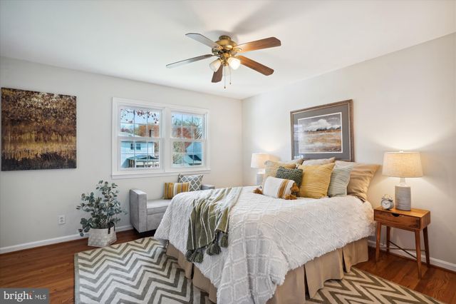 $830,000 | 2013 Hoover Lane, Alexandria, VA 22308