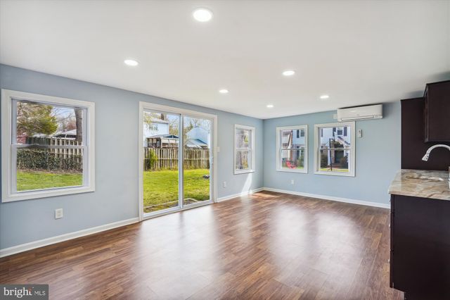 $830,000 | 2013 Hoover Lane, Alexandria, VA 22308