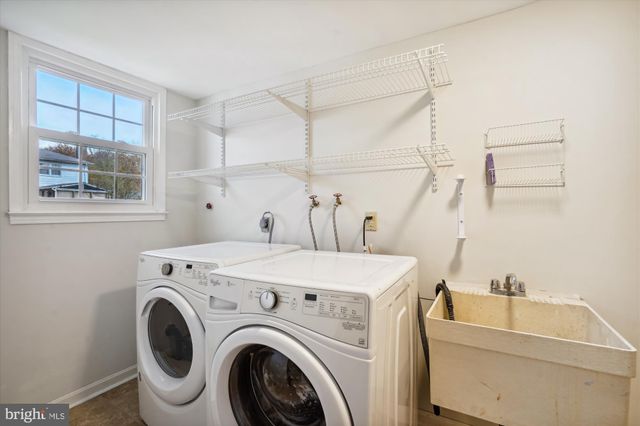 $830,000 | 2013 Hoover Lane, Alexandria, VA 22308