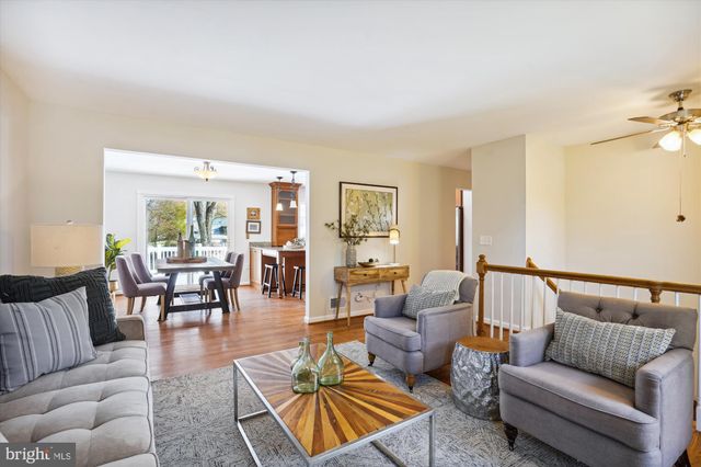 $830,000 | 2013 Hoover Lane, Alexandria, VA 22308