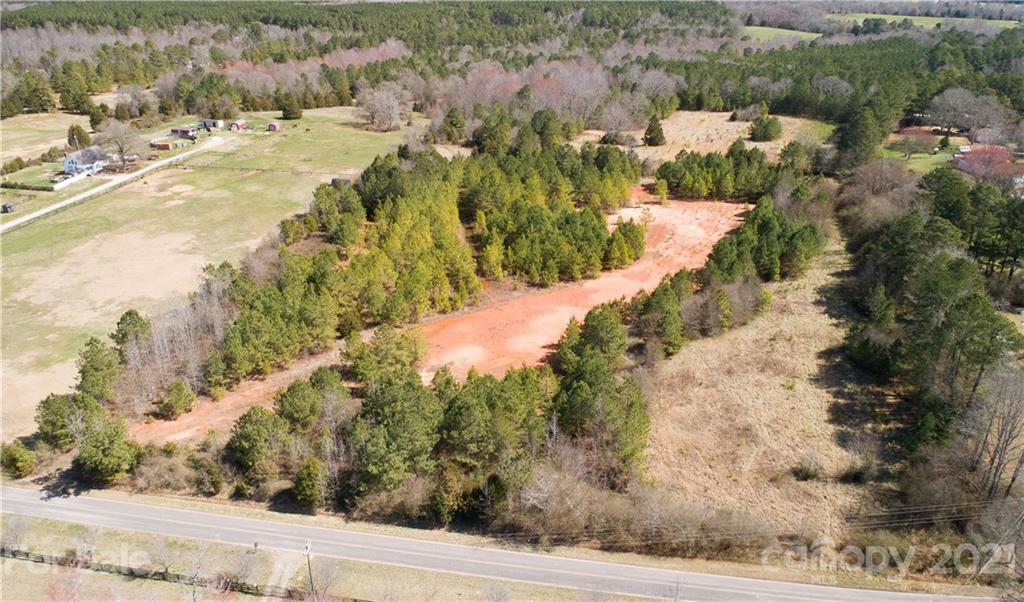 33 Ac Chambers Road York, SC 29745 - Photo 2 of 12 Gallery Image 2