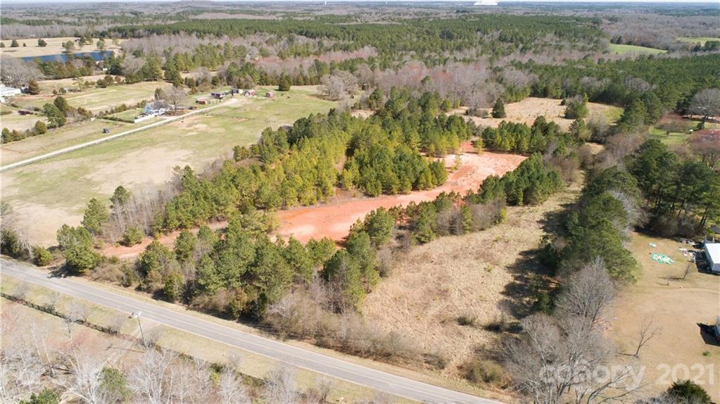 33 Ac Chambers Road York, SC 29745 - Photo 3 of 12 Gallery Image 3