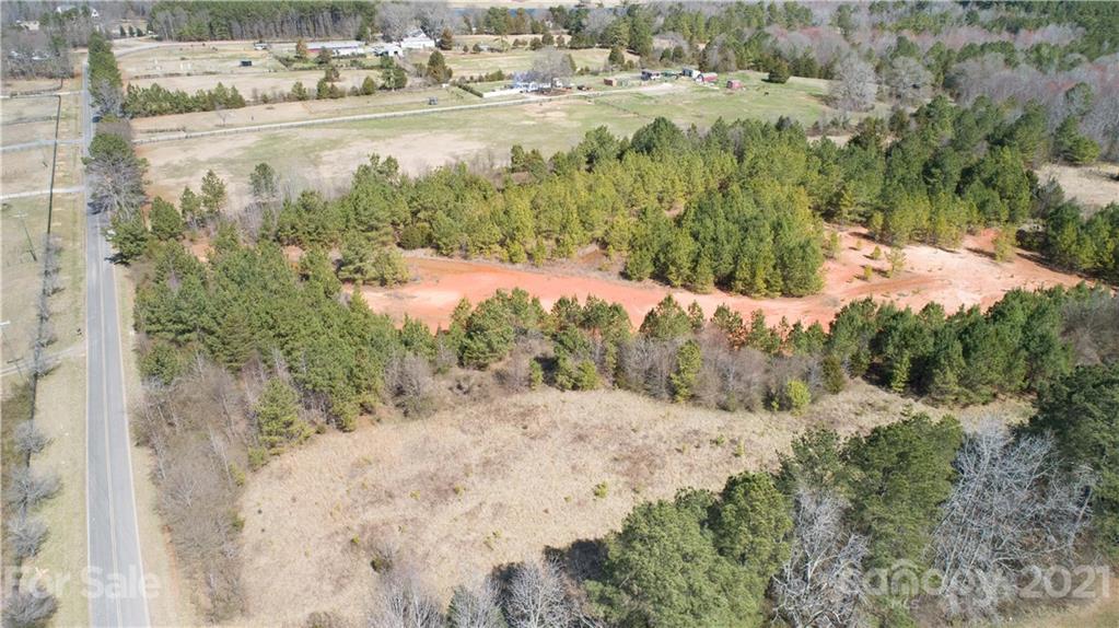 33 Ac Chambers Road York, SC 29745 - Photo 6 of 12 Gallery Image 6