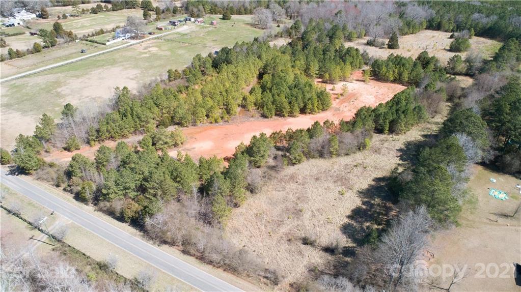 33 Ac Chambers Road York, SC 29745 - Photo 8 of 12 Gallery Image 8