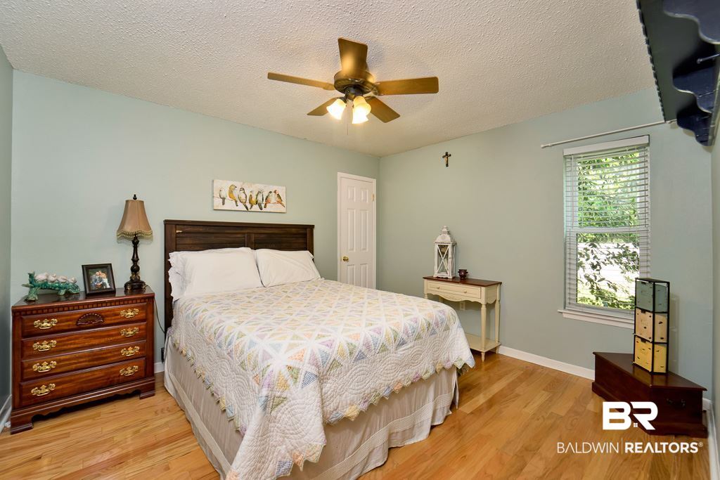 2832 Del Rio Road South Mobile, AL 36693 - Photo 14 of 24