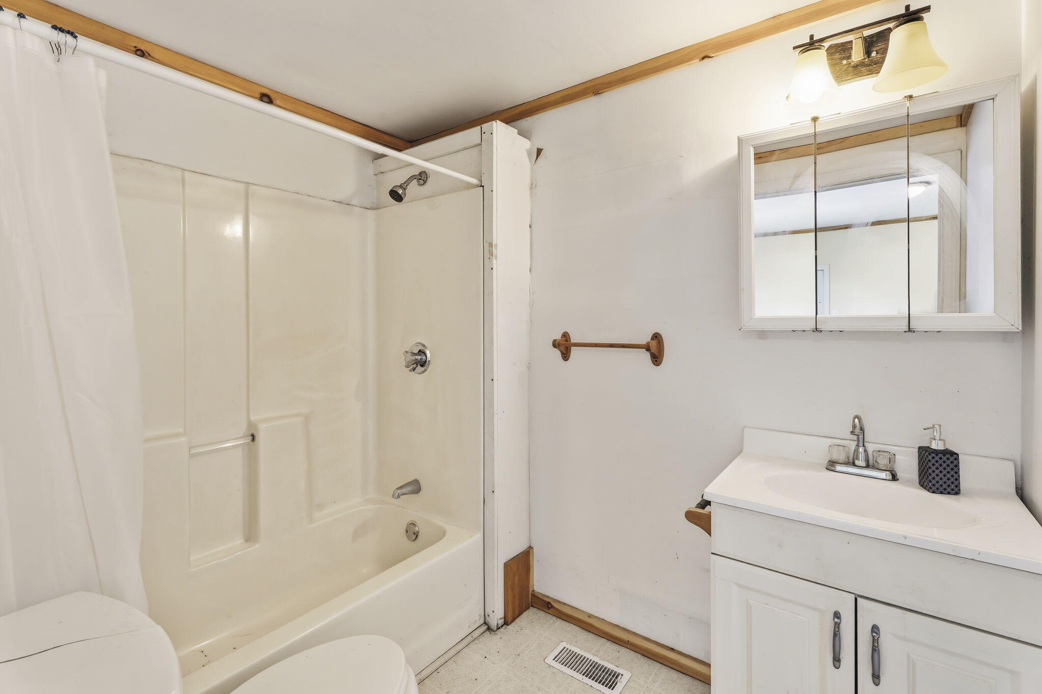 32 Clinton Street Milo, ME 04463 - Photo 16 of 35 13-web-or-mls-DSC09131