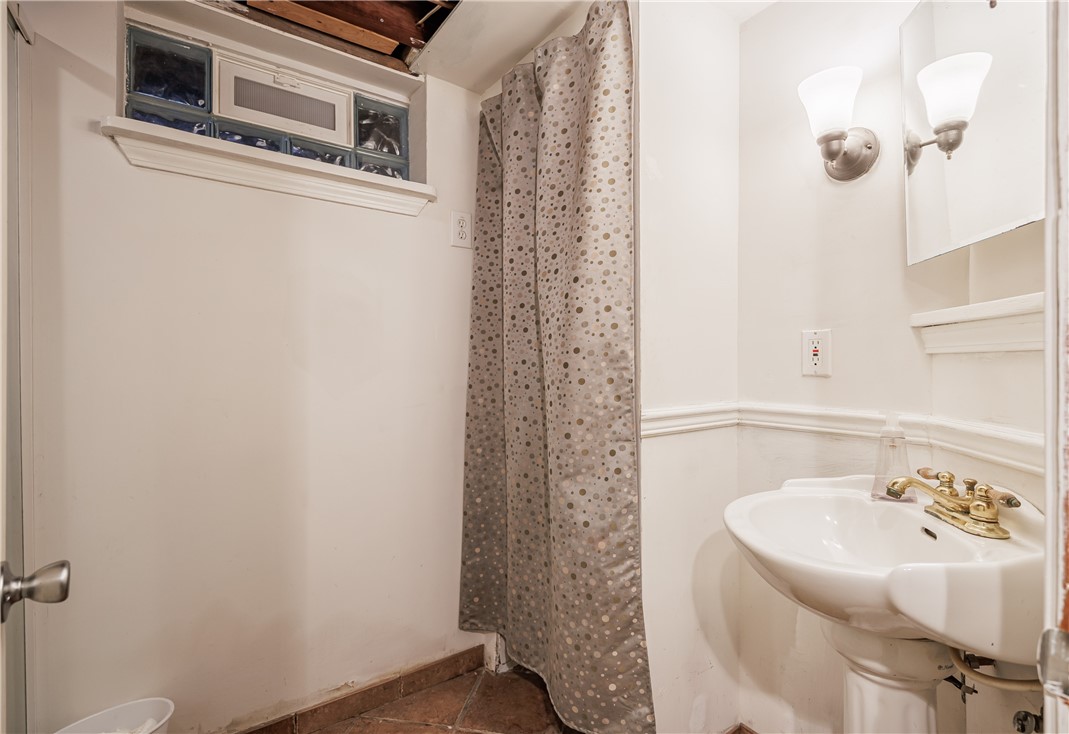 39 Brockley Road Irondequoit, NY 14609 - Photo 32 of 47