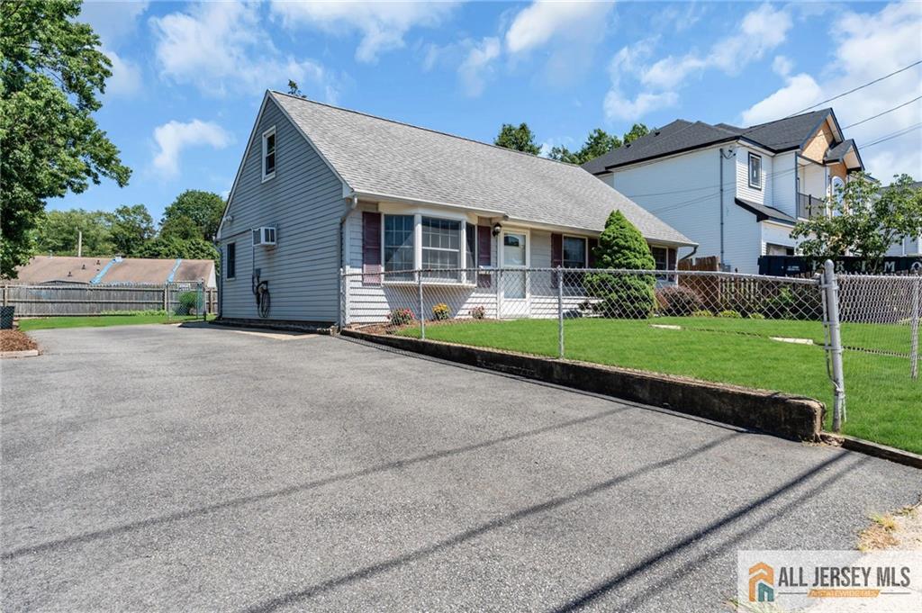 11 Richmond Road Edison, NJ 08817 - Photo 25 of 28 Gallery Image 25