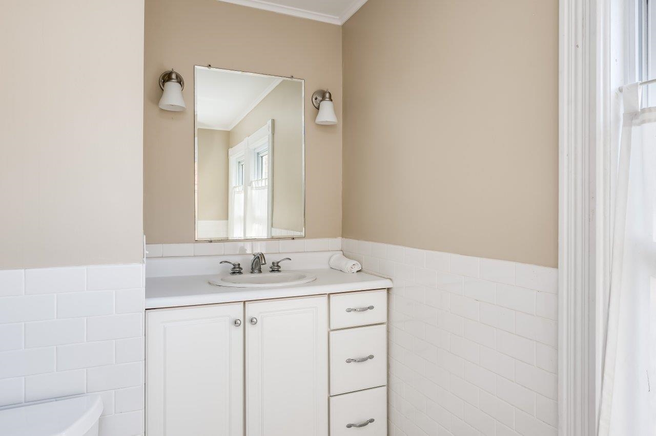 5 Penny Lane Rochester, NH 03868 - Photo 32 of 40