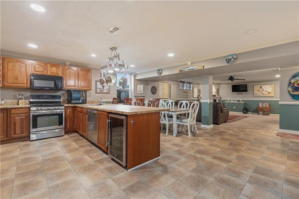 401 Chapeldale Drive Apollo, PA 15613 - Photo 25 of 28 Lower level kitchen