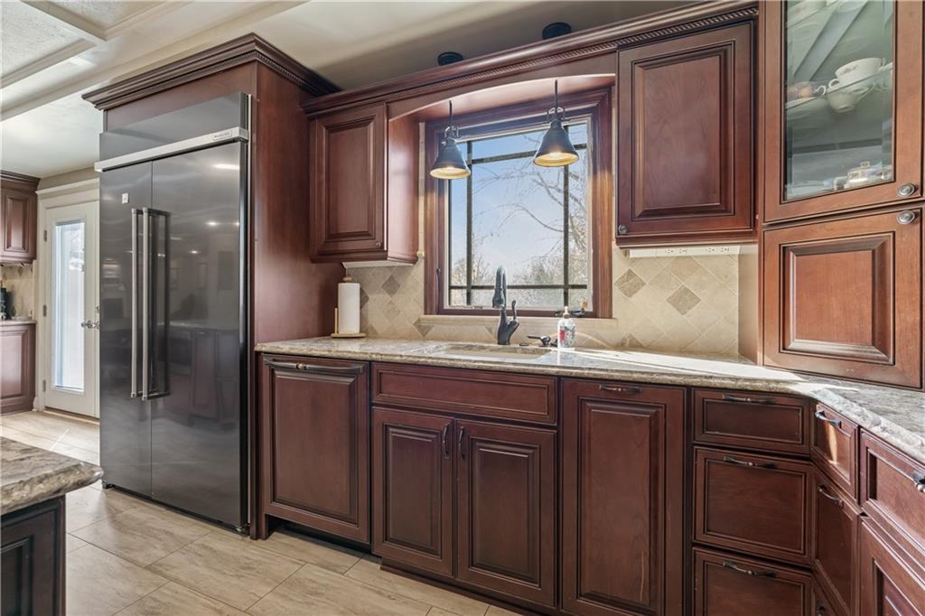 401 Chapeldale Drive Apollo, PA 15613 - Photo 5 of 28