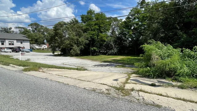 $49,999 | 14901 South Cicero Avenue, Oak Forest, IL 60452