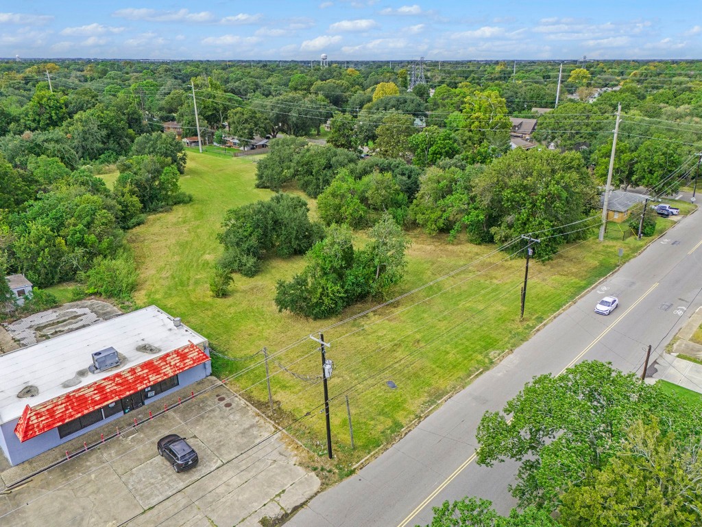 0 Bayou Road La Marque, TX 77568 - Photo 4 of 9 a view of a garden with a yard