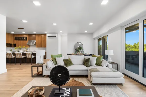 $1,890,000 | 55 East State Street, Unit 304, Eagle, ID 83616