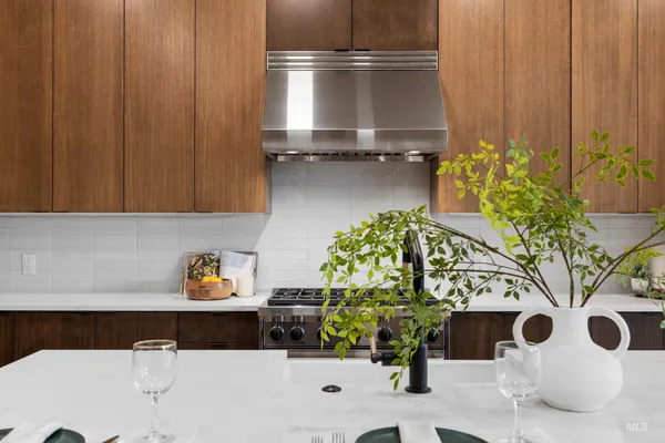 $1,890,000 | 55 East State Street, Unit 304, Eagle, ID 83616