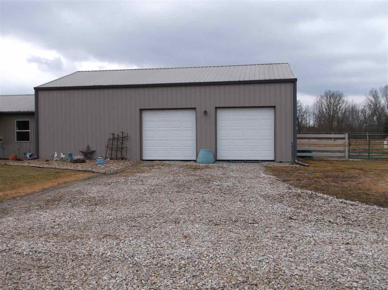 2942 North Warren Road Bloomfield, IN 47424 - Photo 3 of 14