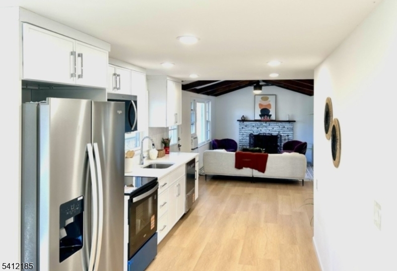 13 Cliffside Terrace Vernon, NJ 07461 - Photo 4 of 12