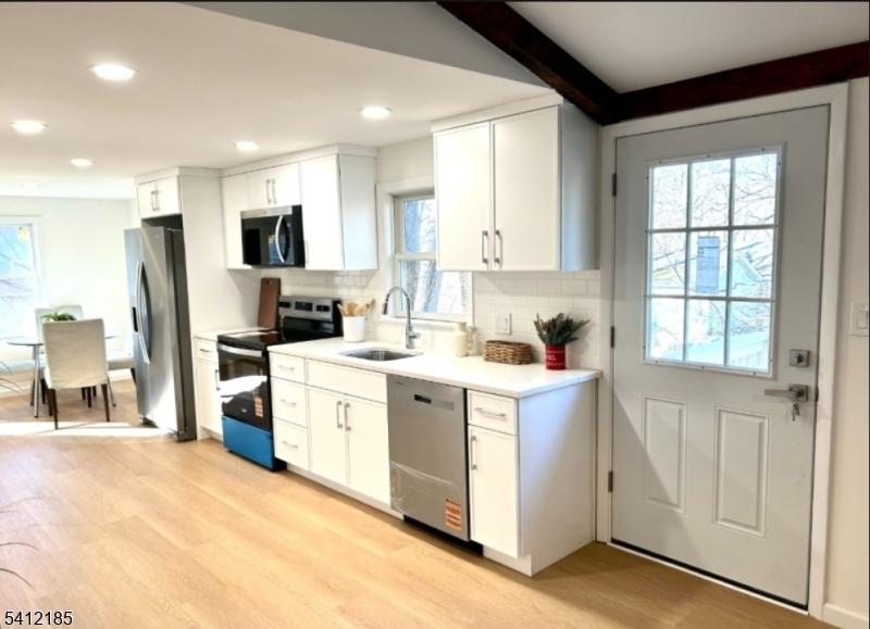 13 Cliffside Terrace Vernon, NJ 07461 - Photo 5 of 12