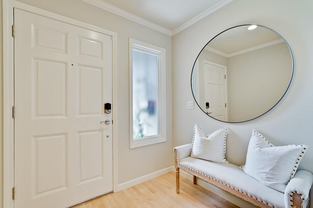 891 Humewick Way Sunnyvale, CA 94087 - Photo 4 of 45 a living room with furniture and a mirror