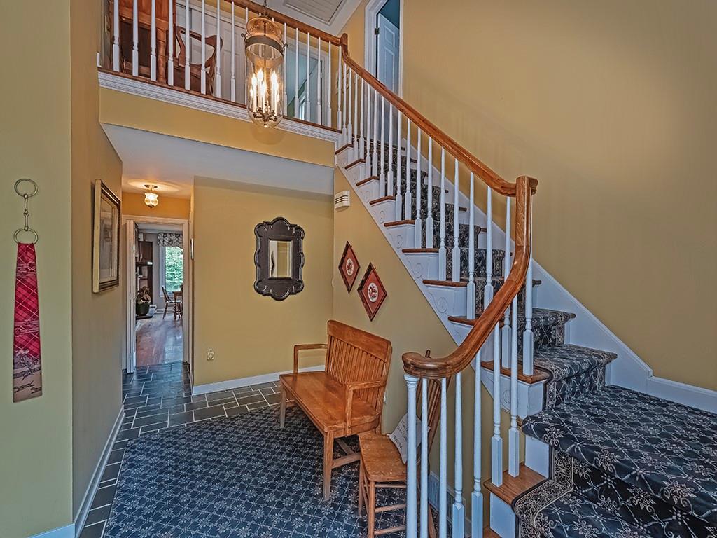 7 Biddeford Road Pittsburgh, PA 15202 - Photo 3 of 37 Gallery Image 3