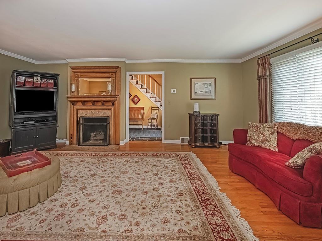 7 Biddeford Road Pittsburgh, PA 15202 - Photo 5 of 37 Gallery Image 5