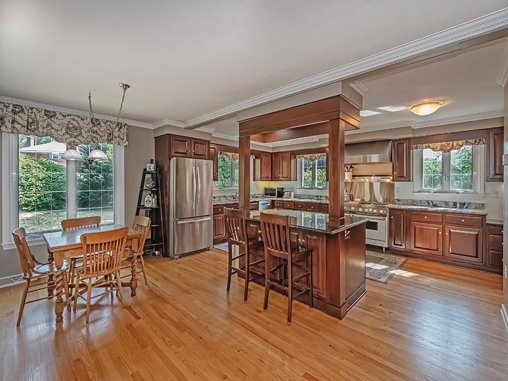 7 Biddeford Road Pittsburgh, PA 15202 - Photo 9 of 37 Kitchen