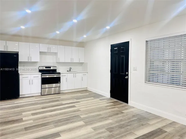 $1,800 | 1600 Northwest 7th Court, Unit 105, Miami, FL 33136