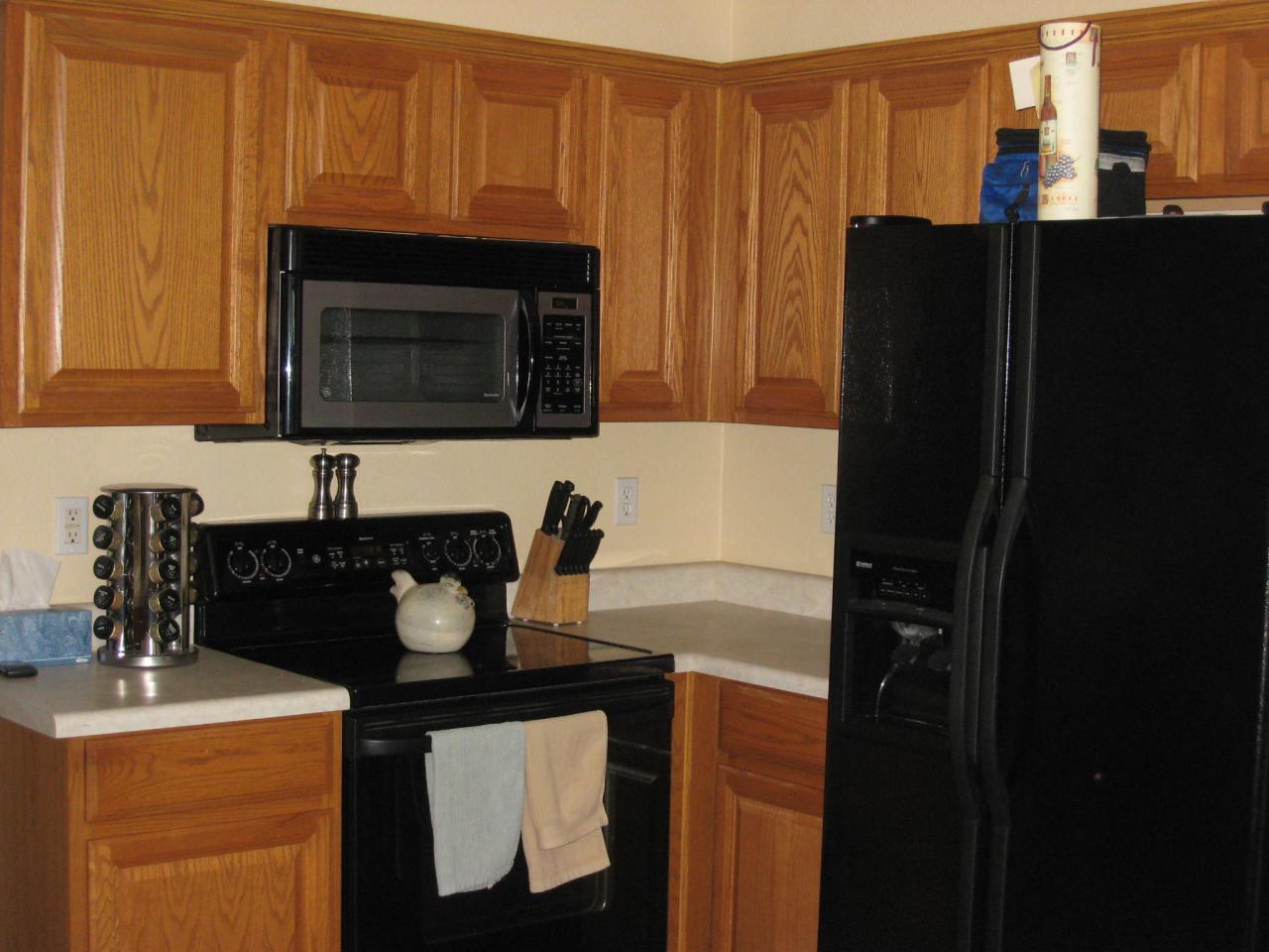 12817 West Redfield Road El Mirage, AZ 85335 - Photo 8 of 8 Kitchen-3