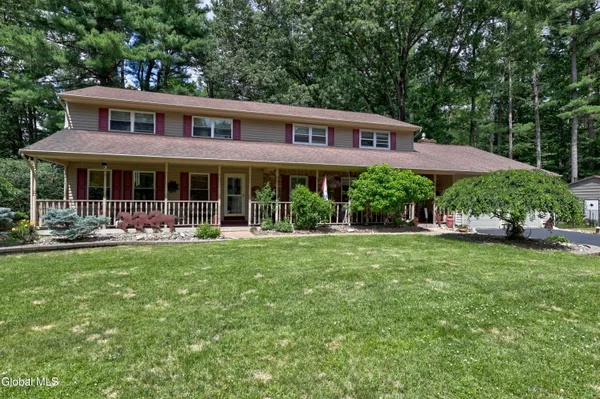 $749,000 | 4 Pine Knoll Drive, Wilton, NY 12866