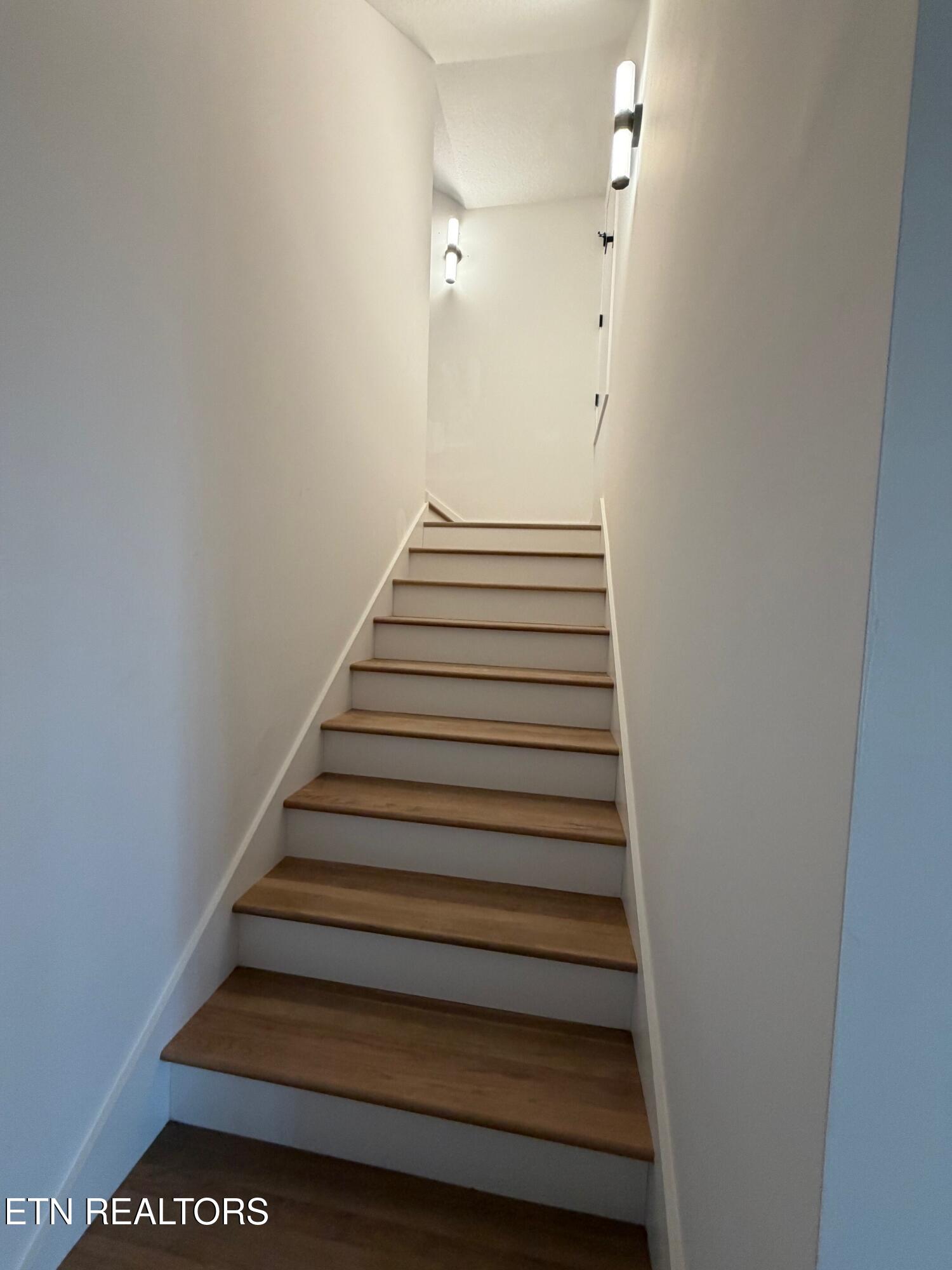 6813 Flint Gap Road Knoxville, TN 37914 - Photo 33 of 45 2nd Floor Stairs