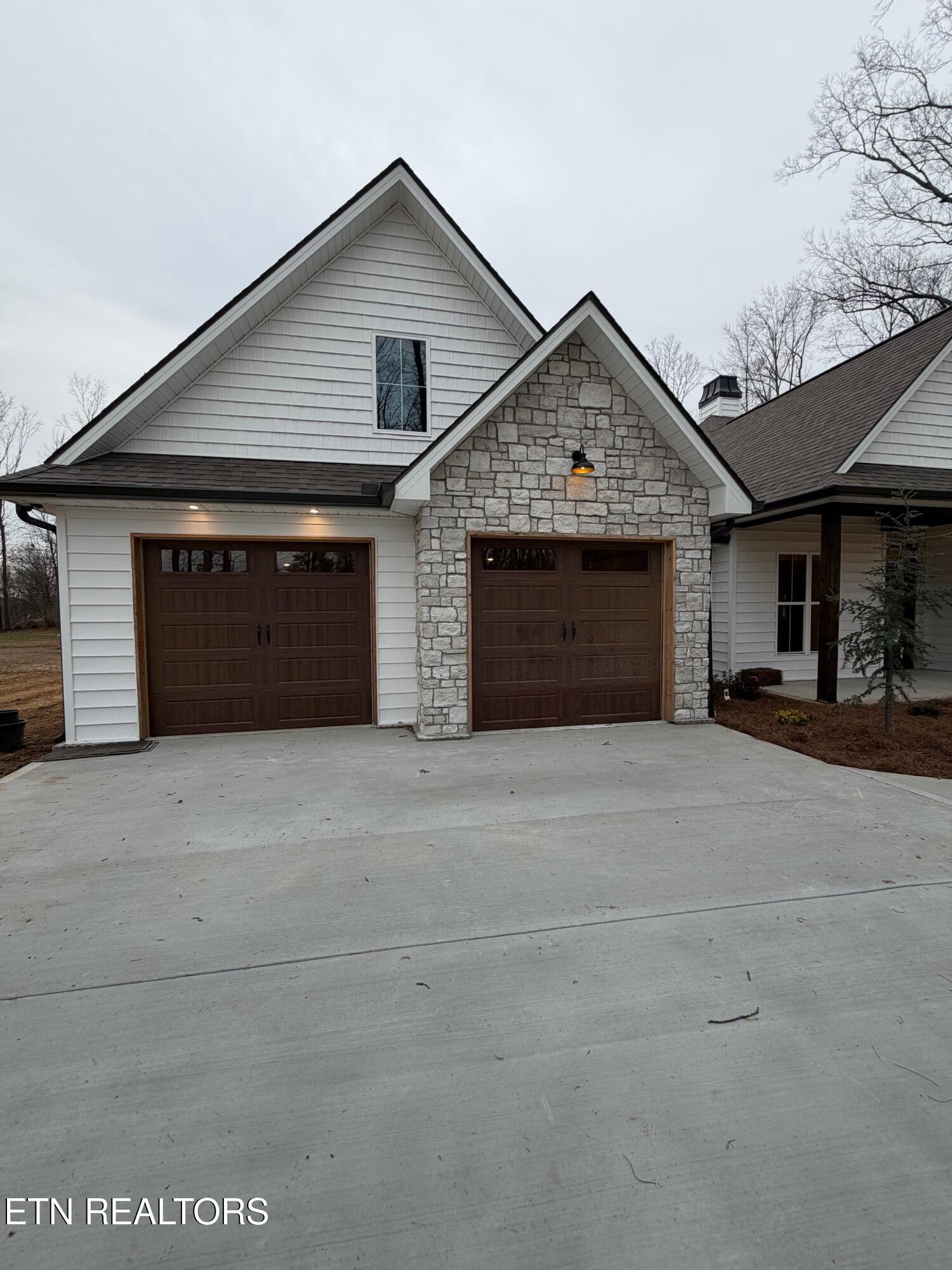 6813 Flint Gap Road Knoxville, TN 37914 - Photo 7 of 45 Garage (2)