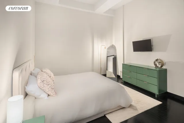 $1,290,000 | 20 Pine Street, Unit 911 | Financial District