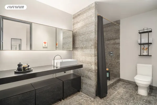 $1,290,000 | 20 Pine Street, Unit 911 | Financial District