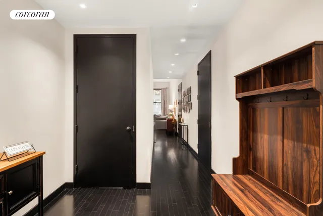 $1,290,000 | 20 Pine Street, Unit 911 | Financial District