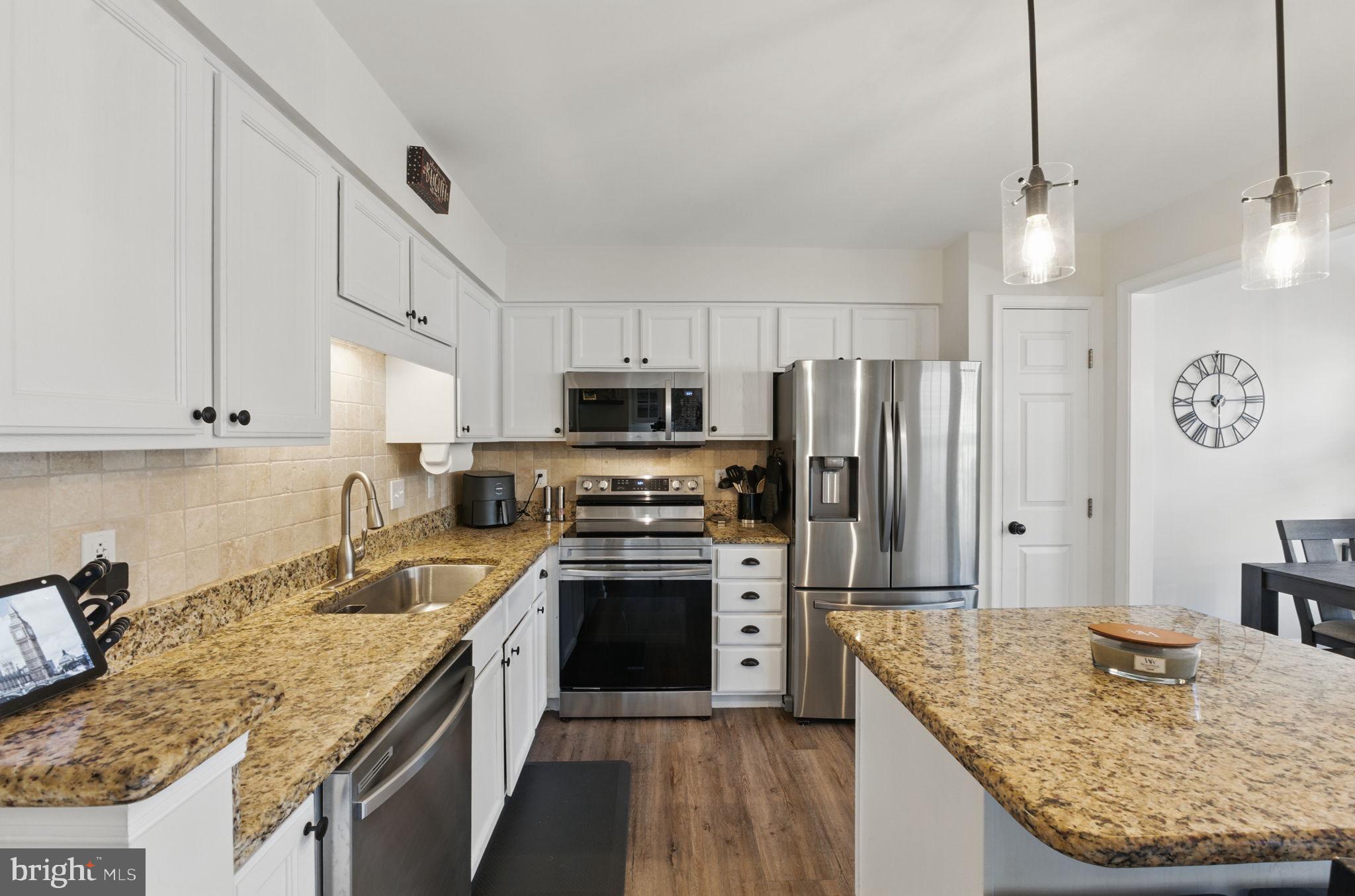 19954 Fieldgrass Square Ashburn, VA 20147 - Photo 11 of 33