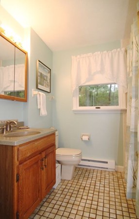 102 Fellsview Road Stoneham, MA 02180 - Photo 10 of 23 Gallery Image 10