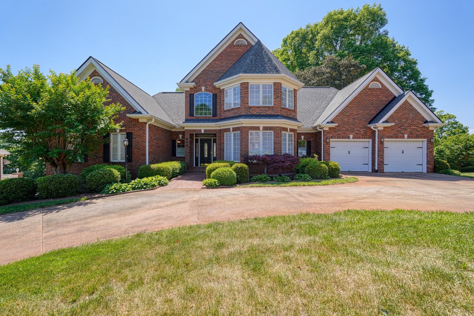 234 North Lake Emory Drive Inman, SC 29349 - Photo 1 of 47