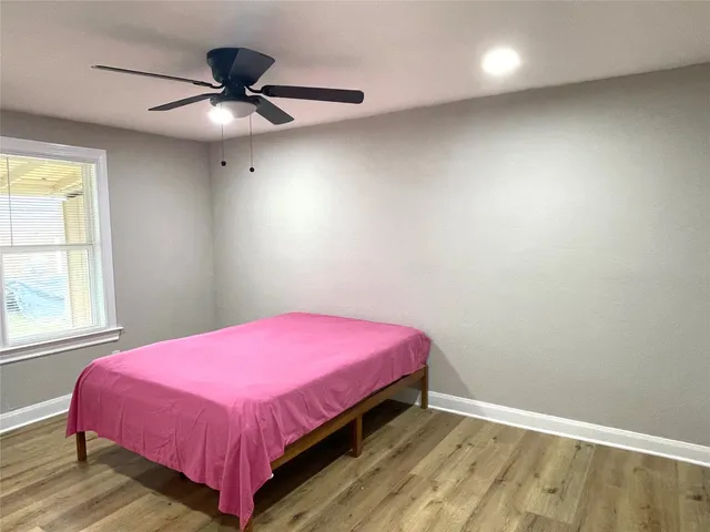 $149,900 | 520 Avenue East, Conroe, TX 77301