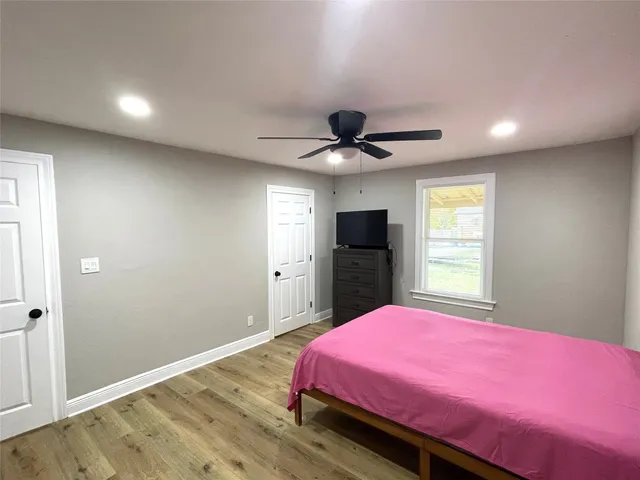 $149,900 | 520 Avenue East, Conroe, TX 77301