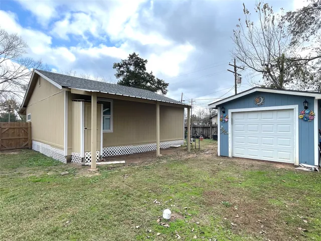 $149,900 | 520 Avenue East, Conroe, TX 77301