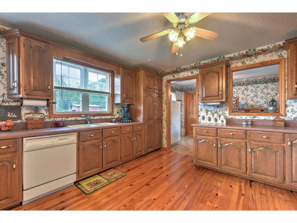 763 Blue Springs Road Elizabethton, TN 37643 - Photo 12 of 36 20191127115907253499000000-o