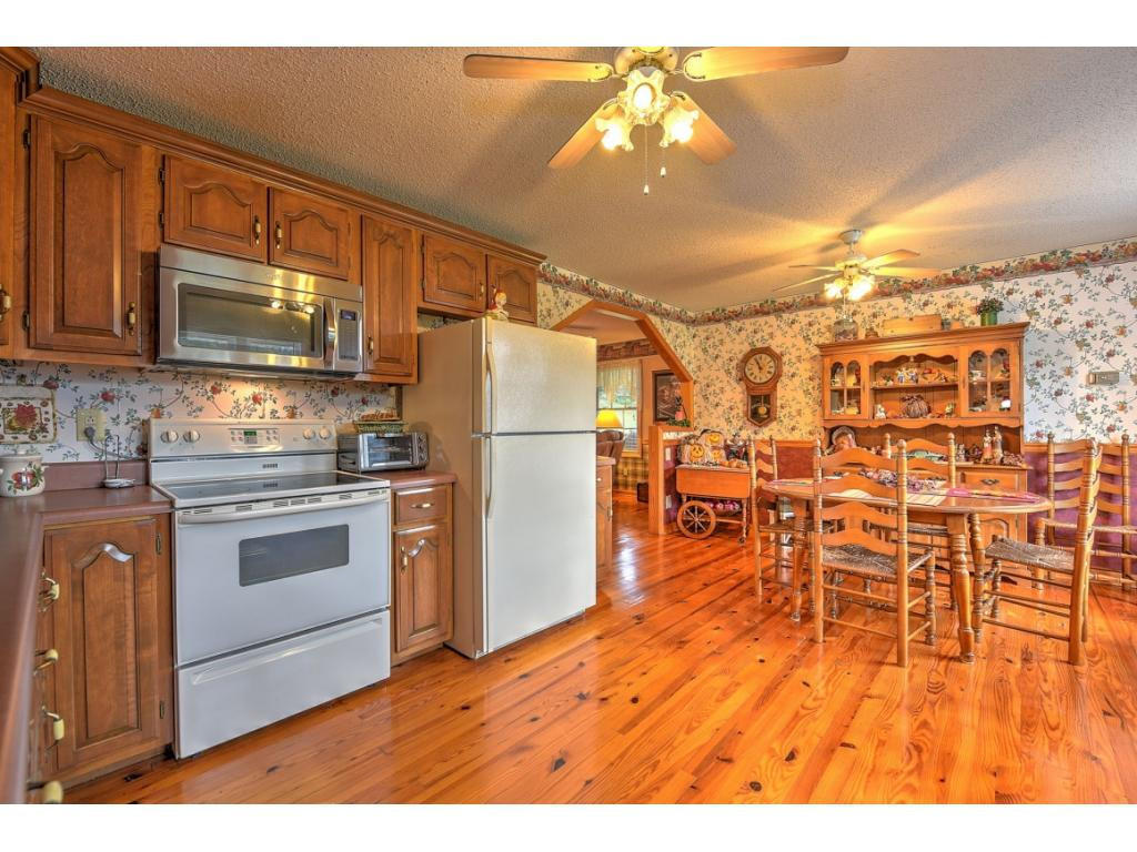 763 Blue Springs Road Elizabethton, TN 37643 - Photo 13 of 36 20191127115909742021000000-o