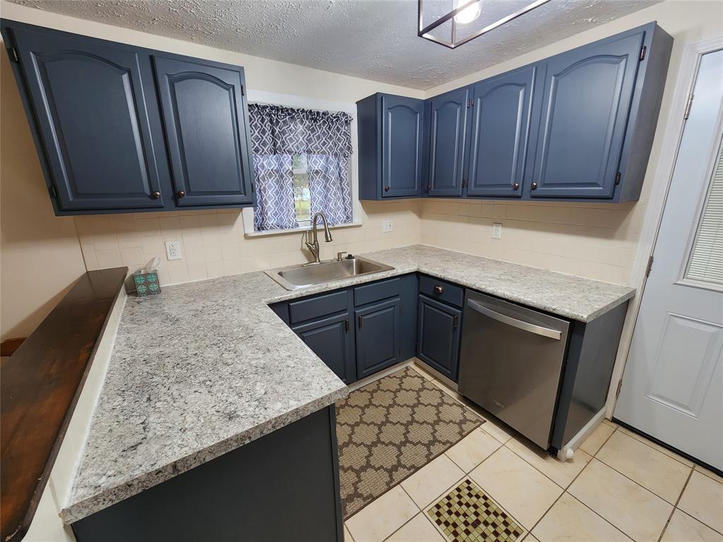 651 South Roger Road Connersville, IN 47331 - Photo 10 of 25 Gallery Image 10