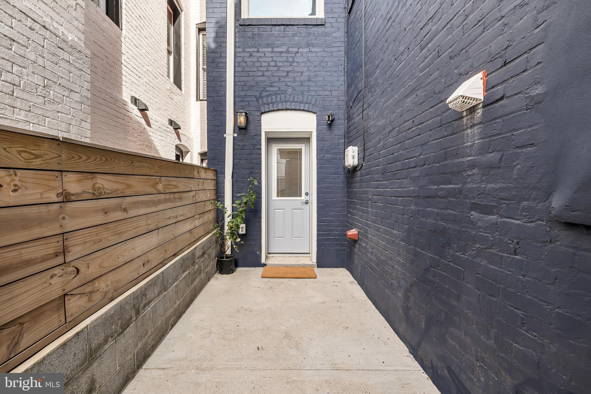 127 R Street Northeast, Unit 1 Washington, DC 20002 - Photo 43 of 46