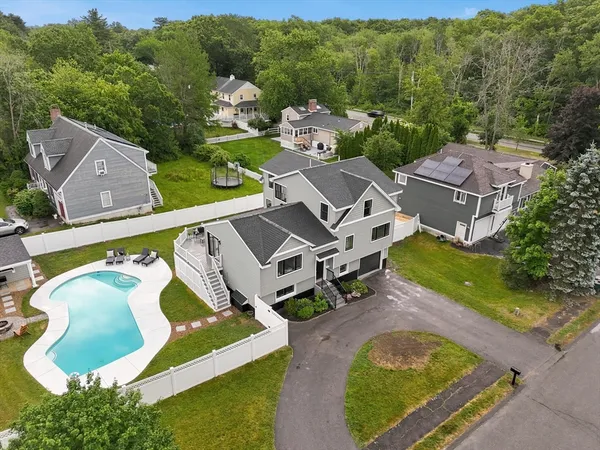 $1,249,900 | 25 La Valley Lane, Newburyport, MA 01950