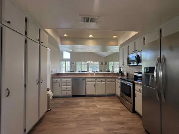 $3,000 | 4 Hermosillo Lane, Palm Desert, CA 92260