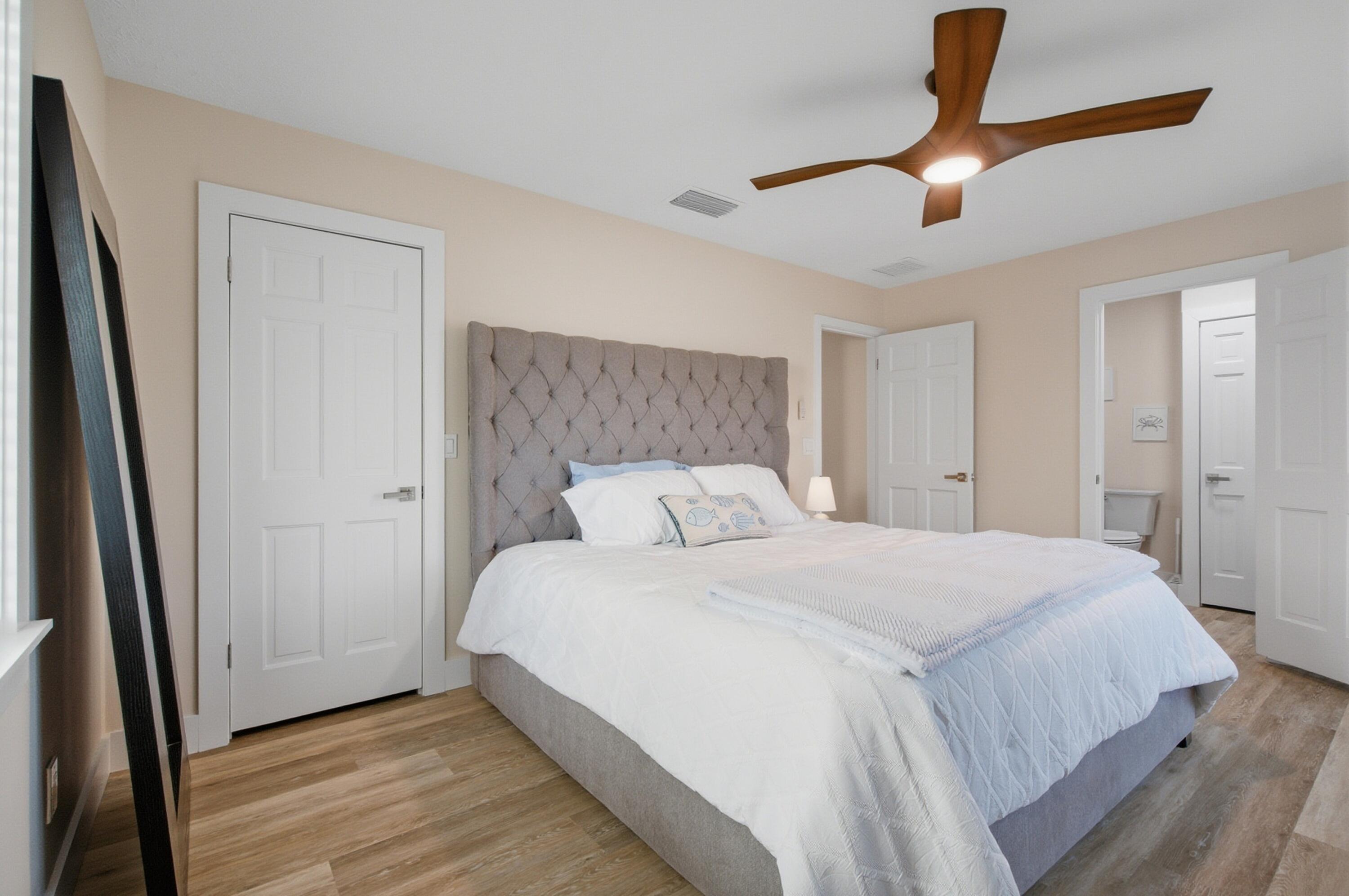5216 Southeast Orange Street Stuart, FL 34997 - Photo 24 of 41 5216_SE_Orange_St_026